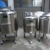Depósito de acero inoxidable con ruedas